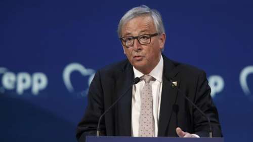 Γιούνκερ:  Αποτίω φόρο τιμής στο κουράγιο των Ελλήνων