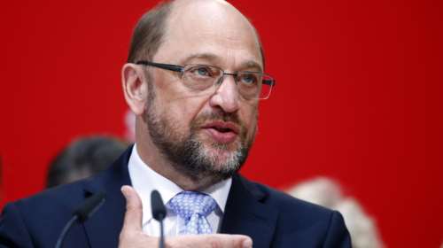 Σουλτς για Τραμπ: Θέλει να εκβιάσει την Ευρώπη