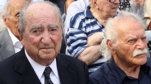 Η συγκινητική επίσκεψη του Γλέζου σε Κυριάκο και Ντόρα