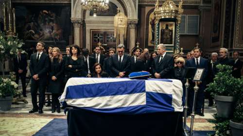 Σε κλίμα συγκίνησης το «τελευταίο αντίο» στον Κ. Μητσοτάκη