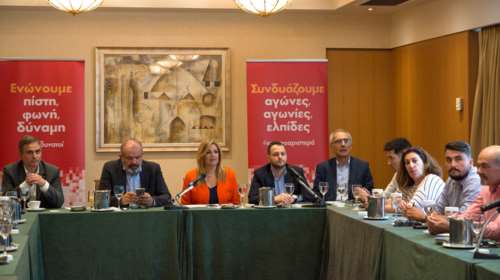 Ο αγρότης που «κούφανε» την Φώφη: Βιαστείτε, έχω και άρμεγμα!