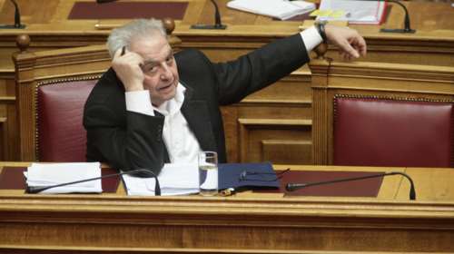 Φλαμπουράρης: Εμείς ελπίζουμε, η ζωή  όμως συνεχίζεται