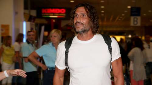 Στην Ελλάδα ο Κώστας Κοκκινάκης-Ποιος τον υποδέχτηκε στο αεροδρόμιο