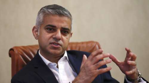 Πολίτες ζητούν αναβολή των εκλογών - «όχι» από τον δήμαρχο του Λονδίνου