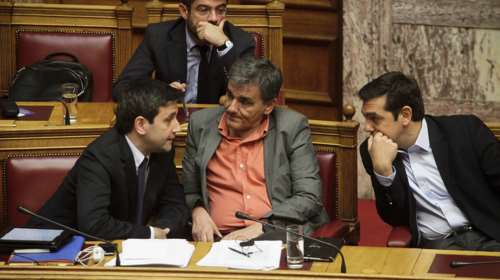 Σε... λόγια συμπάθειας και ευχές ελπίζει τώρα η κυβέρνηση