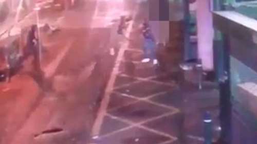 Βίντεο-ντοκούμεντο: Αστυνομικοί σκοτώνουν τους μακελάρηδες του Λονδίνου