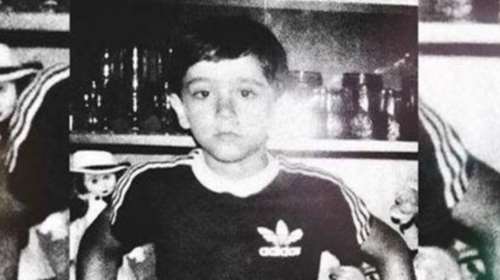 Survivor: Ποιος παίκτης των διασήμων είναι το αγόρι της φωτογραφίας;