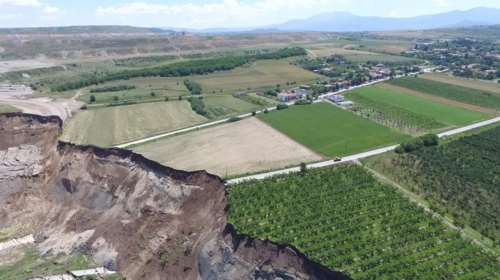 Εικόνες βιβλικής καταστροφής από την κατολίσθηση στο ορυχείο Αμυνταίου