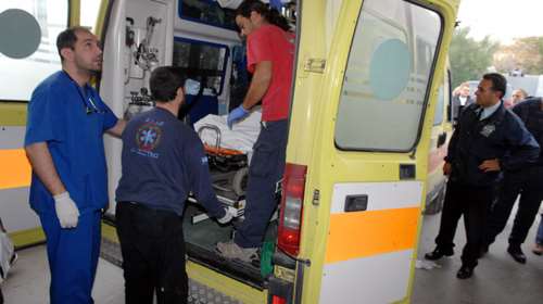 Συνταξιούχος έπεσε από μπαλκόνι μαζεύοντας χαλί