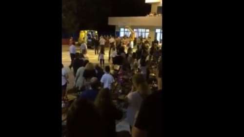 Βίντεο: Το ασθενοφόρο που παραλαμβάνει τον 11χρονο από το σχολείο