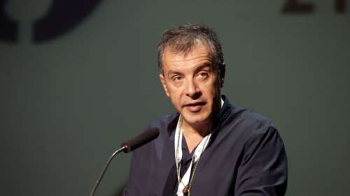 Στο νοσοκομείο για αφαίρεση όγκου ο Σταύρος Θεοδωράκης