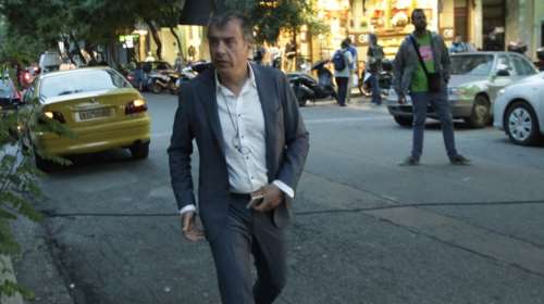 Ομαλή η μετεγχειρητική πορεία της υγείας του Σταύρου Θεοδωράκη