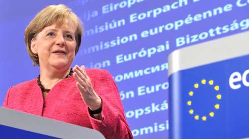 Η Μέρκελ ελπίζει σε συμφωνία για την...καταβολή της δόσης