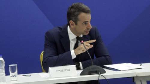 Ο Μητσοτάκης βάζει στο κάδρο τον Τσίπρα