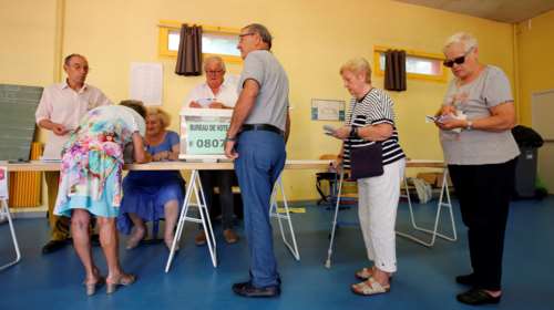 Μα γιατί οι Γάλλοι ψηφίζουν τον Μακρόν; Απαντούν οι ίδιοι!