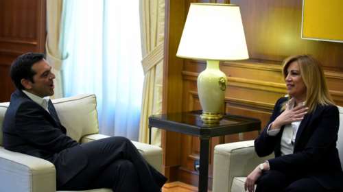 Φώφη: Μας έβαλες θηλιά - Τσίπρας: Θα πάμε Καστελόριζο μαζί με τον Γιώργο