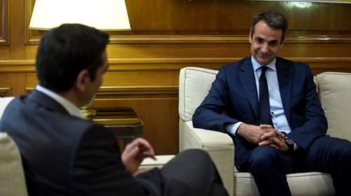 Μόνος ο Τσίπρας στο Μαξίμου, «πάγος» από πολιτικούς αρχηγούς