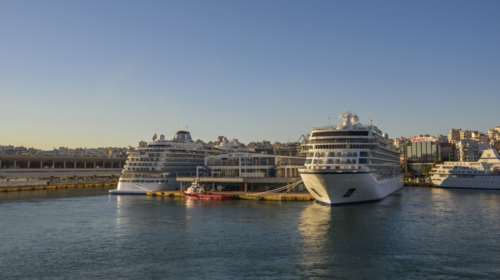 Στάσεις εργασίας στον Πειραιά:  Εμπόδια στις προσεγγίσεις κρουαζιερόπλοιων