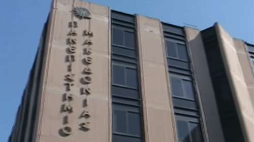 Φοιτητές μπούκαραν στου Πρύτανη και ζήτησαν τις απόψεις του για το ΝΑΤΟ!