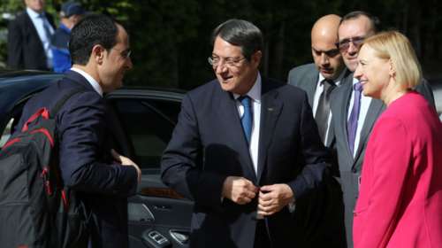 Κυπριακό: Σκληρό πόκερ στο Κραν Μοντανά