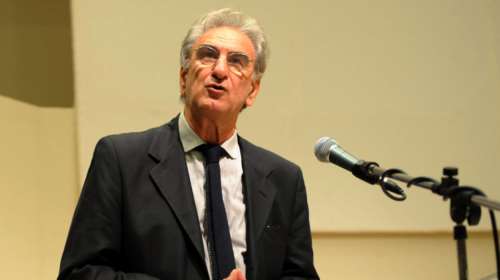 Επιβεβλημένη η κοινή πορεία των δυνάμεων της κεντροαριστεράς