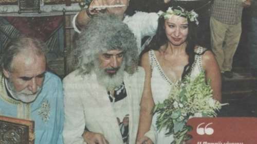 Ο Γιάννης Γιοκαρίνης παντρεύτηκε την 23 χρόνια νεότερη αγαπημένη του [φωτο]
