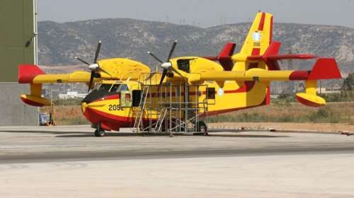 Στην αεροπορική βάση της Ελευσίνας ο Τσίπρας με τον Τόσκα