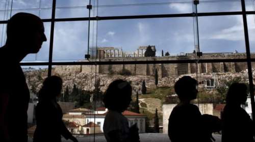 Σαφάρι κατασχέσεων: 730 την ημέρα για χρέη στην Εφορία