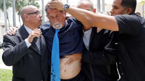 Επίθεση οπαδών του Μαδούρο στη Βουλή-Απίστευτες σκηνές