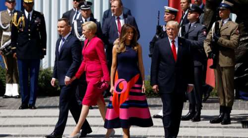 Εγκλωβισμένη σε ξενοδοχείο στο Αμβούργο η Μελάνια Τραμπ - Τι συνέβη