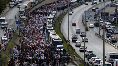 Εφθασε στην Κωνσταντινούπολη η «Πορεία για τη Δικαιοσύνη»