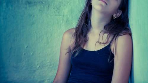 Παιδόφιλος επιχειρηματίας του Βόλου έκανε διακοπές με 14χρονη