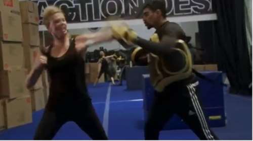 «Σκληρό» βίντεο με τη Σαρλίζ Θερόν: Η μεγάλη μεταμόρφωση