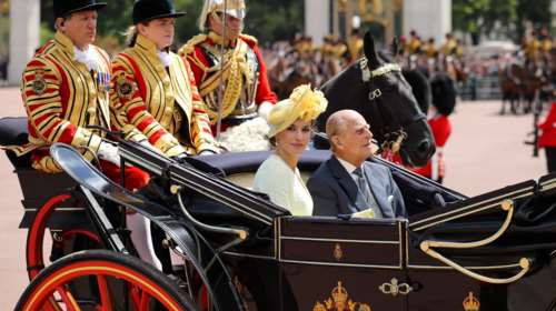 Οταν η πανέμορφη βασίλισσα Λετίσια συνάντησε τη βασίλισσα Ελισάβετ