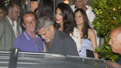 Πανέμορφη στην πρώτη της έξοδο μετά τη γέννα η Αμάλ Κλούνεϊ [Εικόνες]