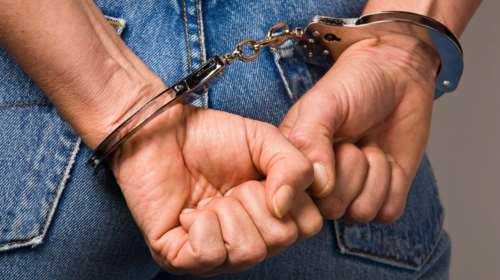 Κάθειρξη 13 ετών στον 29χρονο που βίασε τη μητέρα του