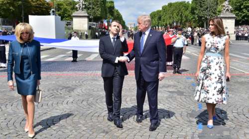 «Επιχείρηση γοητεία»: Πως ο Μακρόν σαγήνευσε τον πρόεδρο Τραμπ