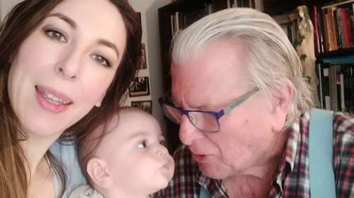 Δείτε τη μπομπονιέρα της βάφτισης του γιου του Κώστα Βουτσά