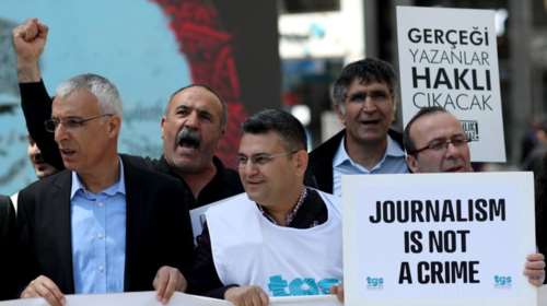 Γυναίκες φυλακισμένων τούρκων δημοσιογράφων εξομολογούνται