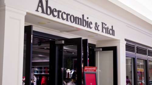 Αγώνα δρόμου για να κρατηθεί κάνει η Abercrombie &amp; Fitch