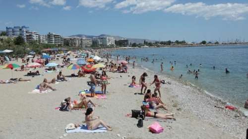 Συνελήφθη 23χρονος που έκλεβε λουόμενους σε πλαζ της Αττικής