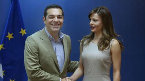 Μείωση ανεργίας βλέπει ο Τσίπρας- Εξαγγελίες για &quot;μπλοκάκηδες&quot;