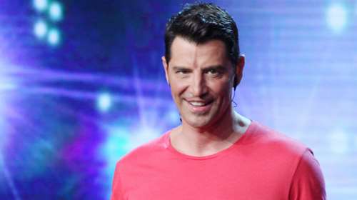 Τι λέει η Νιτσιάκος για τα περί εξαγοράς της από τον Σάκη Ρουβά