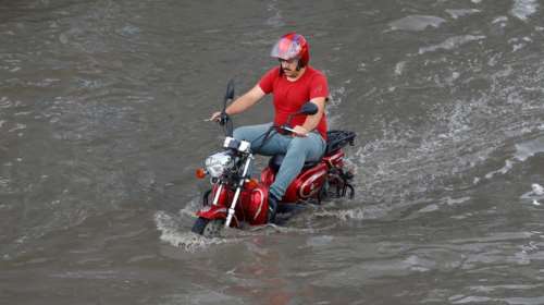 Η "Μέδουσα" χτύπησε την Κωνσταντινούπολη-Πρωτοφανείς πλημμύρες