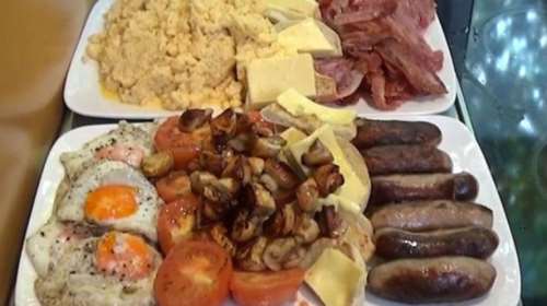 Εσείς μπορείτε να φάτε το πρωινό των 10.000 θερμίδων; (vid)