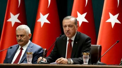 Ανασχηματισμός στην Τουρκία -  Ποιοι μένουν, ποιοι φεύγουν