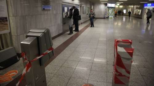 Αντιεξουσιαστές με... παρελθόν έσπαγαν ακυρωτικά μηχανήματα