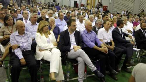 Δέκα επίδοξοι μνηστήρες για την ηγεσία της Κεντροαριστεράς