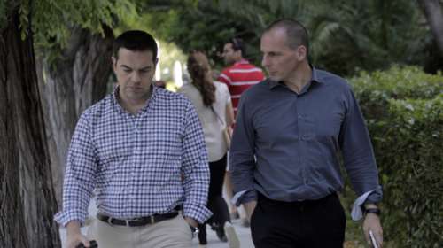 Οι &quot;βόμβες&quot; του Βαρουφάκη και η αμήχανη σιωπή του Μαξίμου