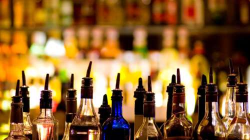 Πως βάφτιζε τα ποτά το μεγάλο κύκλωμα με τις «μπόμπες»